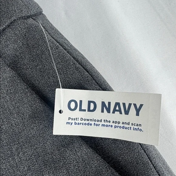 NWT! Old Navy Women's Charcoal Gray Mid-Rise Trouser Short - Picture 6 of 10